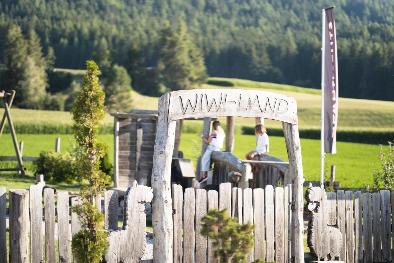 Family Aparthotel Winklwiese Olang Exterior foto