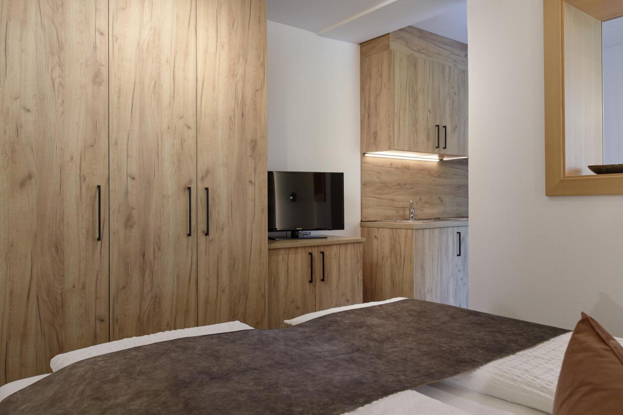 Family Aparthotel Winklwiese Olang Exterior foto