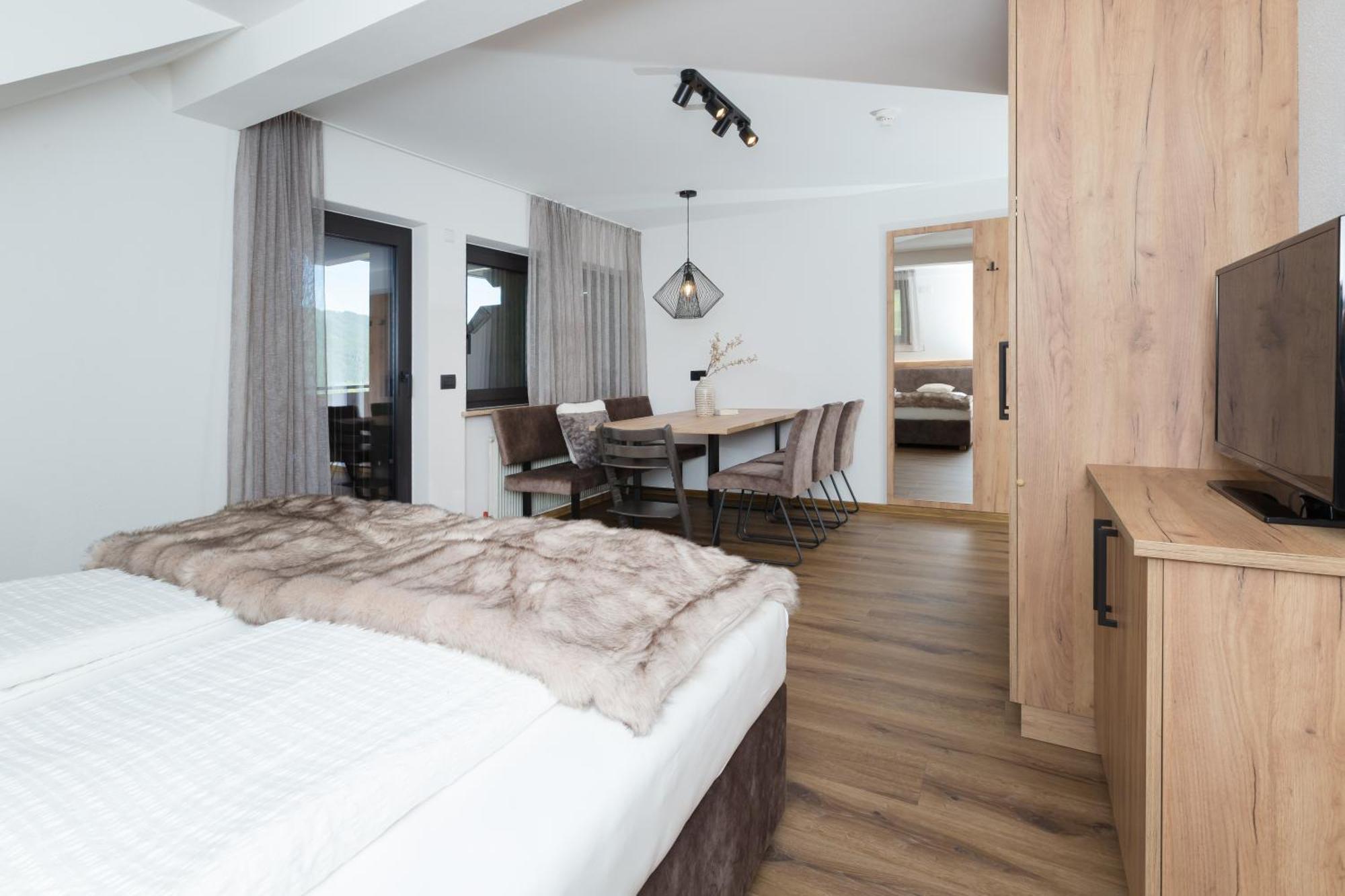 Family Aparthotel Winklwiese Olang Exterior foto